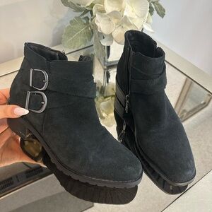 Blondo waterproof Black Suede Ankle Boots